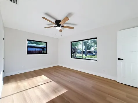 2105 Shaffer Place Orlando FL 32806