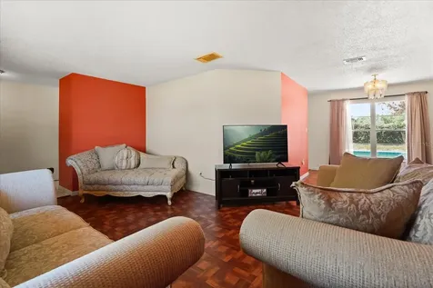 2643 Camomile Drive Orlando FL 32837