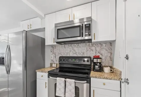 7799 46th Avenue N St Petersburg FL 33709