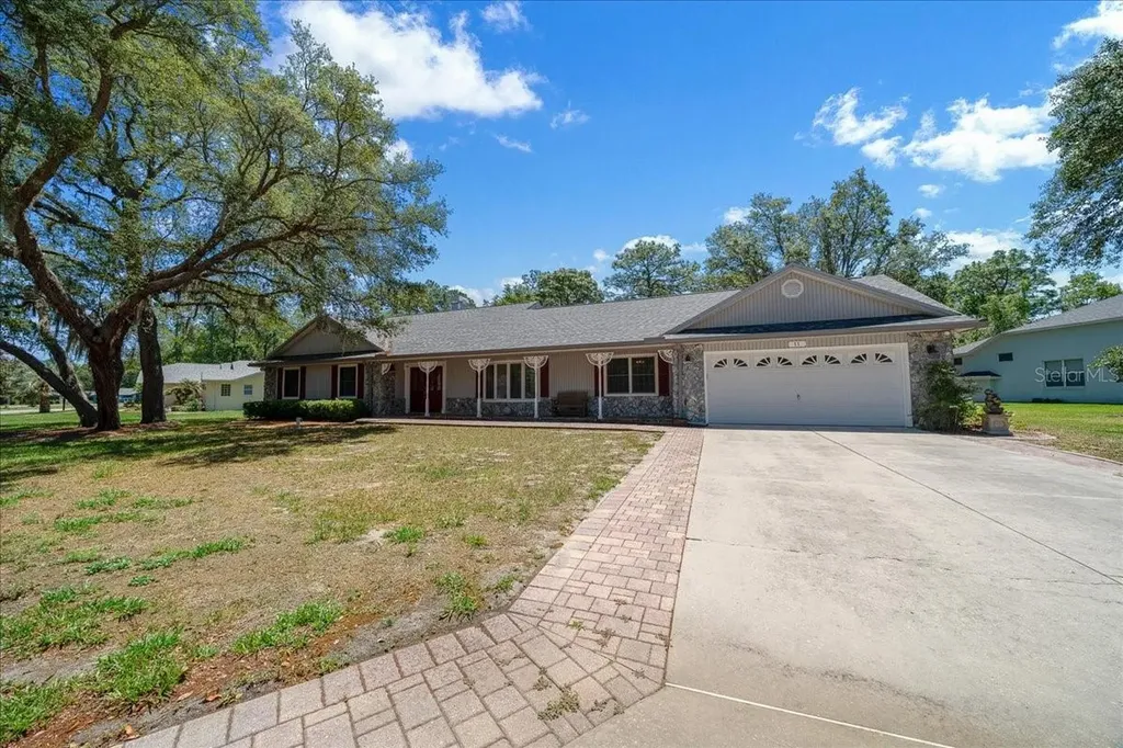 11 Sycamore Court W Homosassa FL 34446
