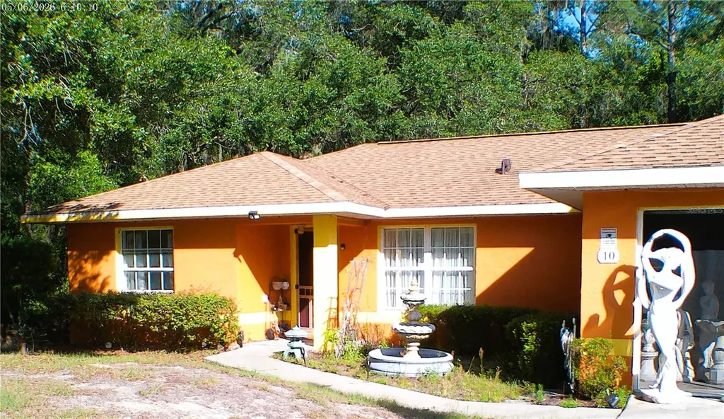 10 Sequoia Drive Trace Ocklawaha FL 32179