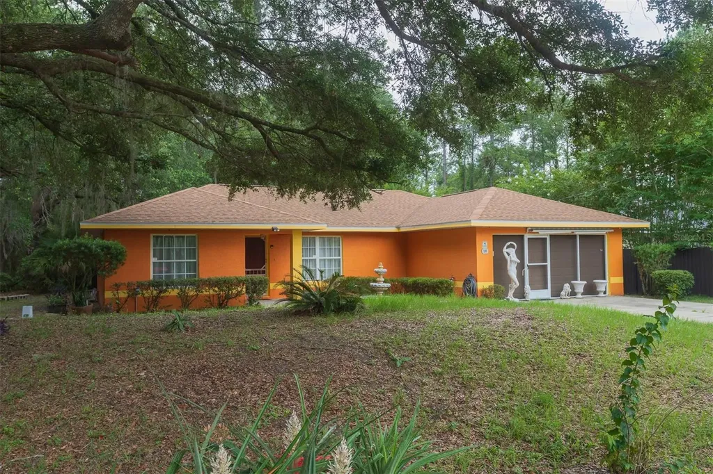 10 Sequoia Drive Trace Ocklawaha FL 32179