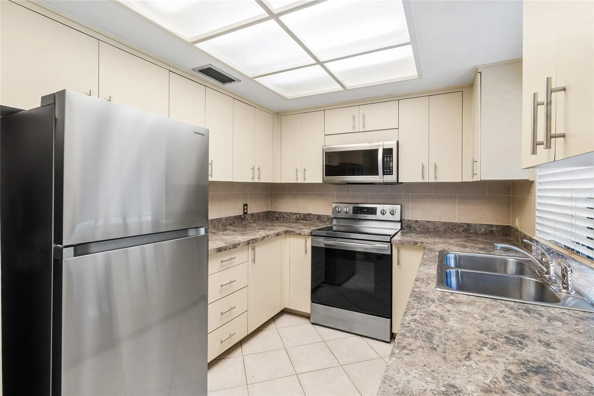 3016 Landmark Boulevard Palm Harbor FL 34684