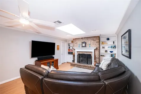 2810 Overlake Avenue Orlando FL 32806