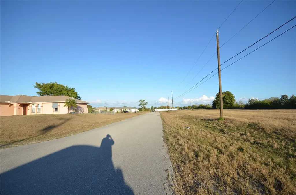 702 NE 12th Street Cape Coral FL 33909