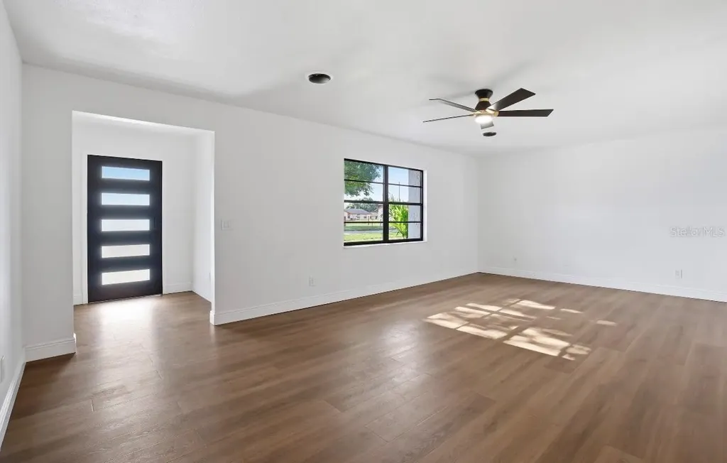 6111 18th Street Zephyrhills FL 33542