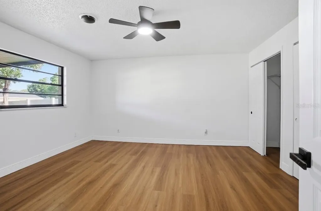 6111 18th Street Zephyrhills FL 33542