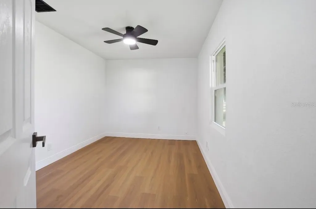 6111 18th Street Zephyrhills FL 33542