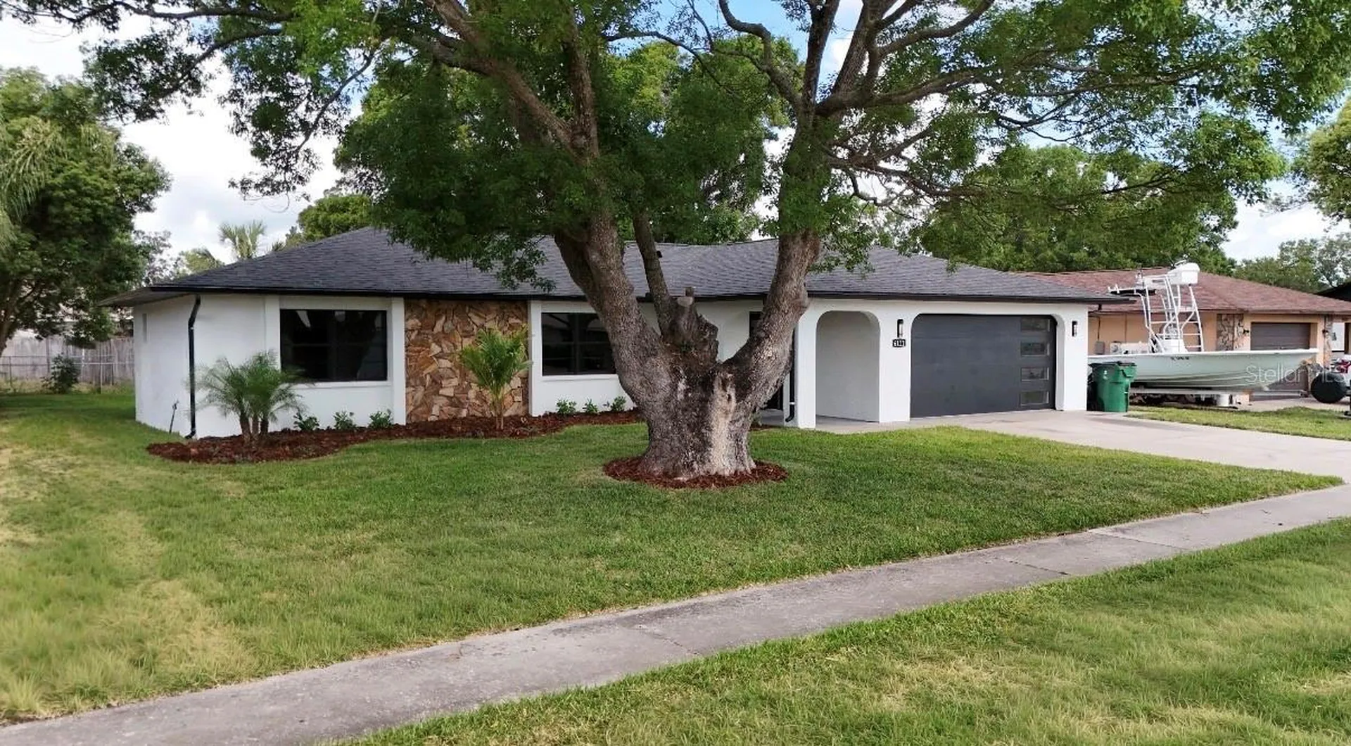 6111 18th Street Zephyrhills FL 33542