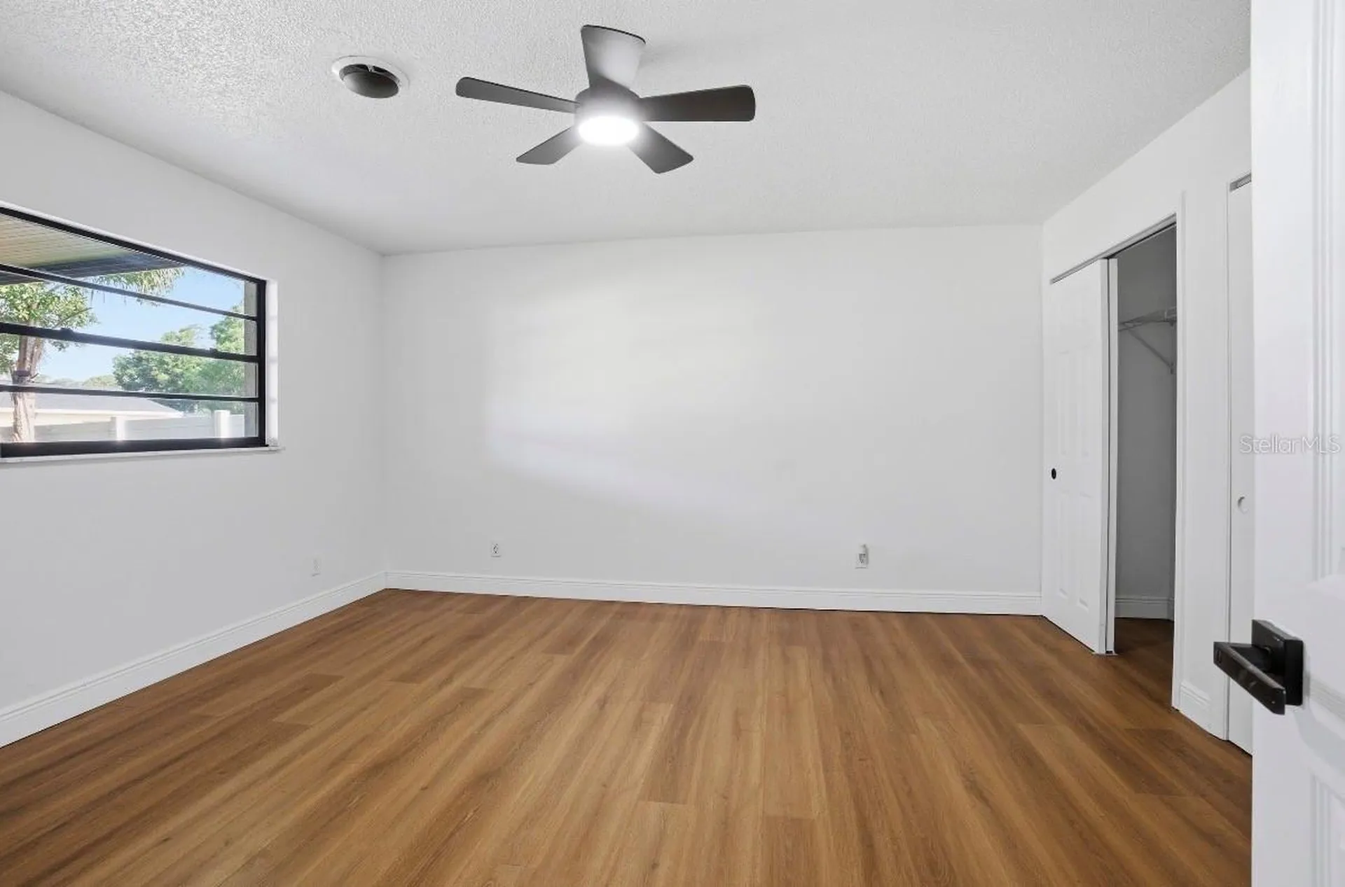 6111 18th Street Zephyrhills FL 33542