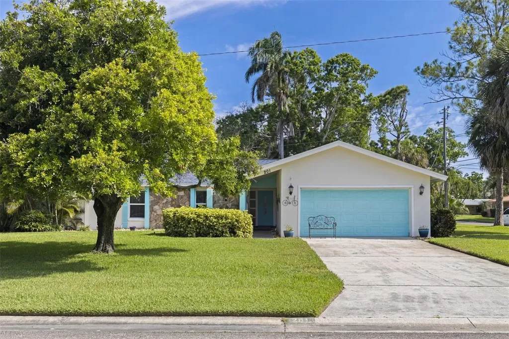 201 58th Avenue S St Petersburg FL 33705