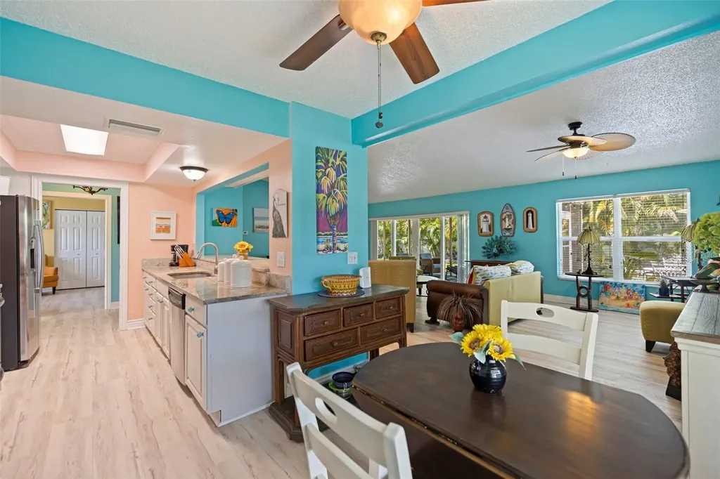 201 58th Avenue S St Petersburg FL 33705