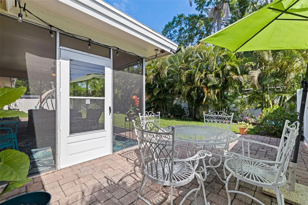 201 58th Avenue S St Petersburg FL 33705