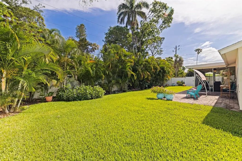 201 58th Avenue S St Petersburg FL 33705