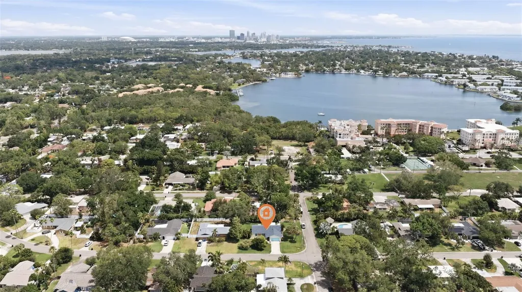 201 58th Avenue S St Petersburg FL 33705