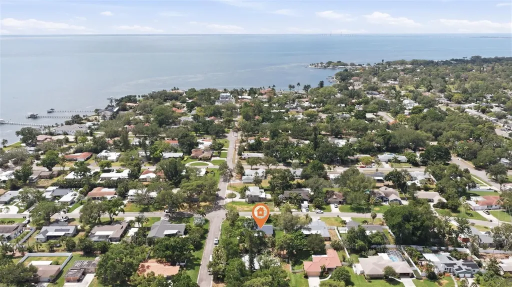 201 58th Avenue S St Petersburg FL 33705