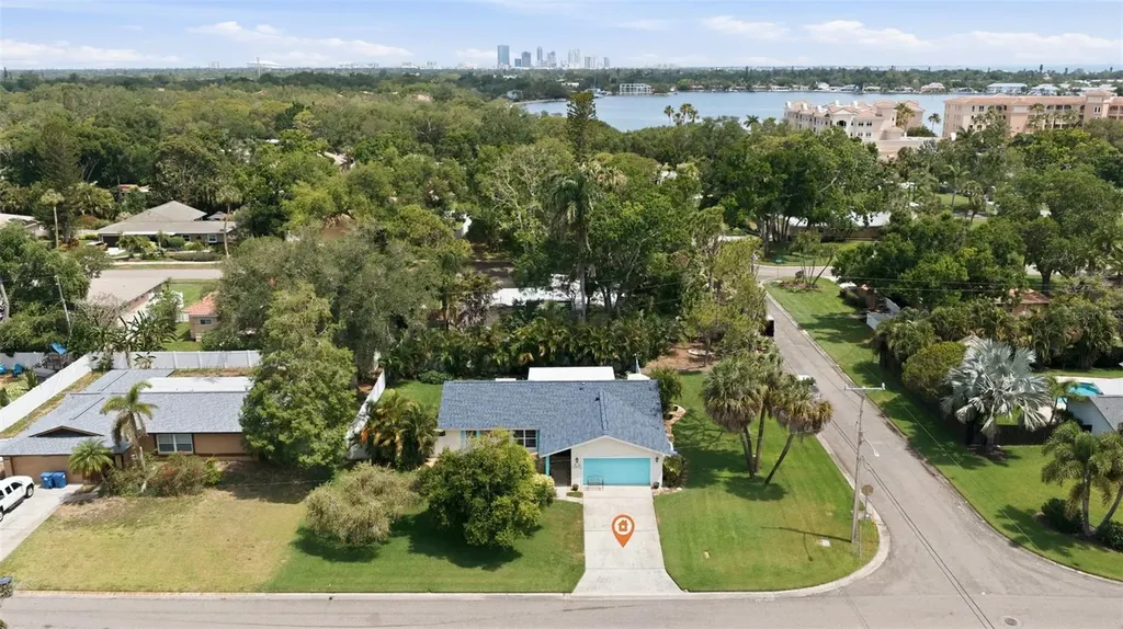 201 58th Avenue S St Petersburg FL 33705