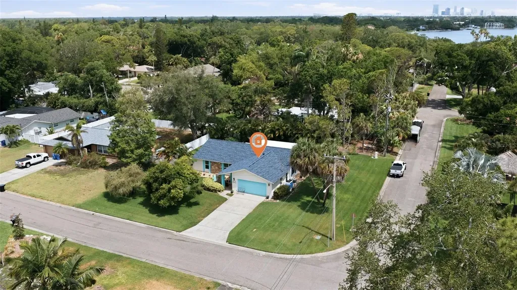 201 58th Avenue S St Petersburg FL 33705