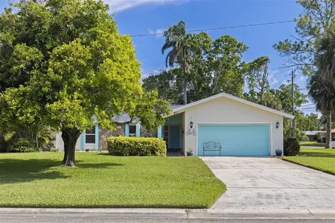 201 58TH Avenue S St Petersburg FL 33705