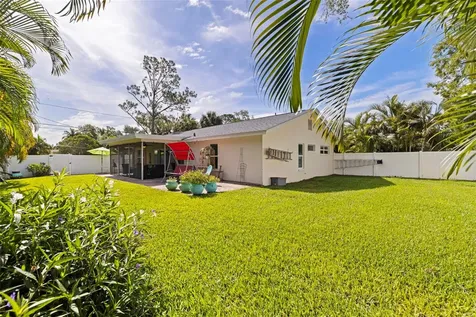 201 58th Avenue S St Petersburg FL 33705