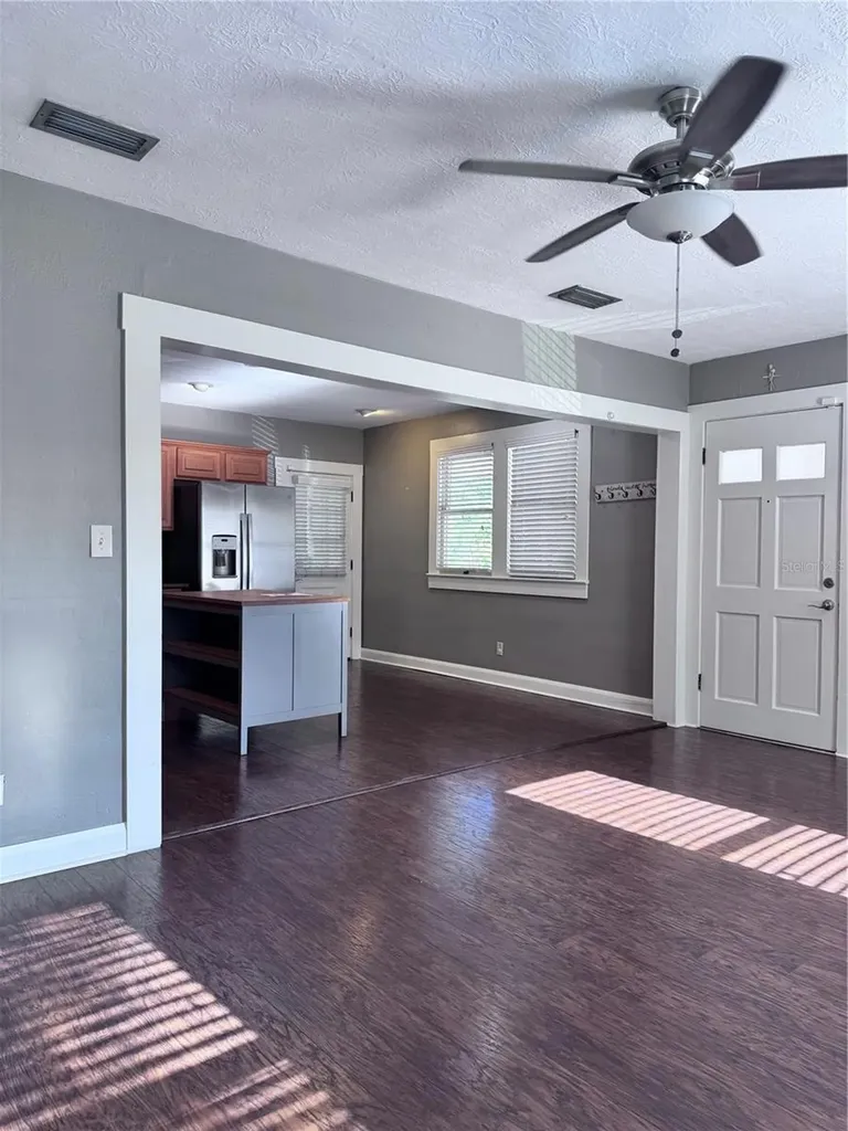 406 W Alva Street Tampa FL 33603
