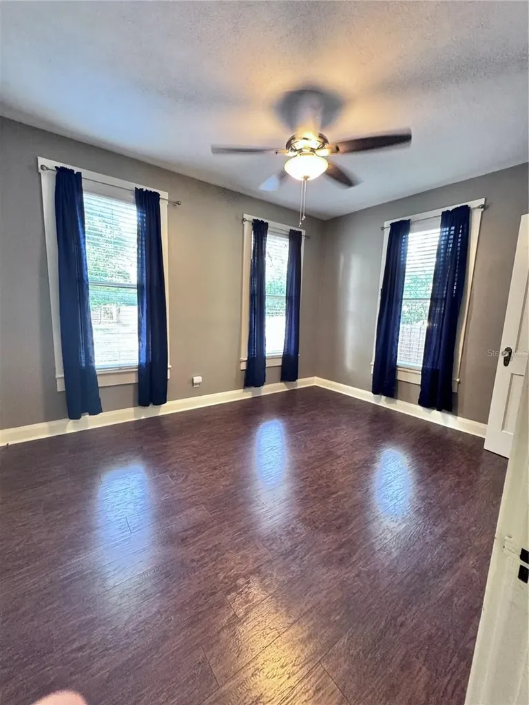 406 W Alva Street Tampa FL 33603