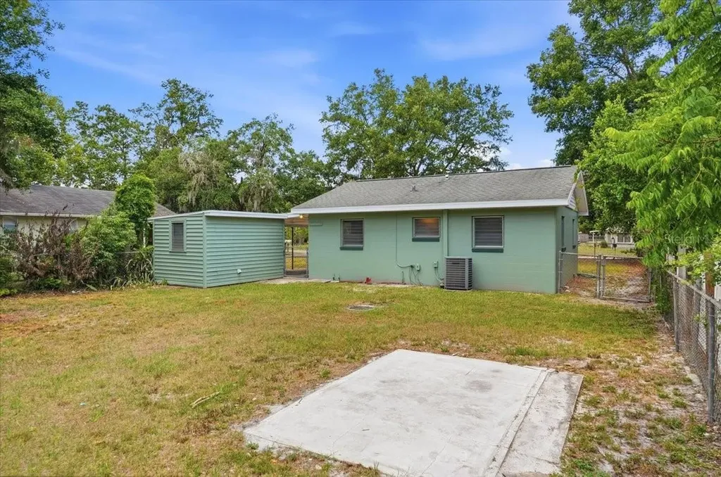 2437 Jungle Street Lakeland FL 33801