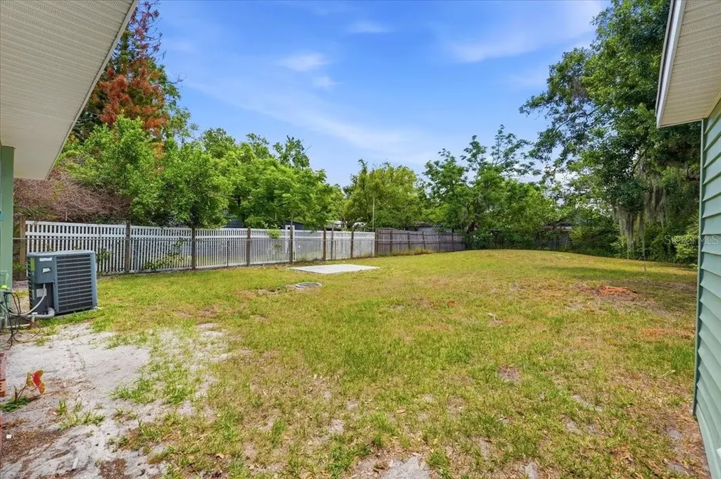 2437 Jungle Street Lakeland FL 33801