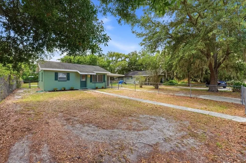 2437 Jungle Street Lakeland FL 33801