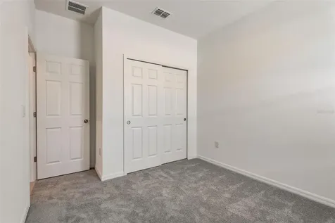957 Pearlwood Loop Eagle Lake FL 33839