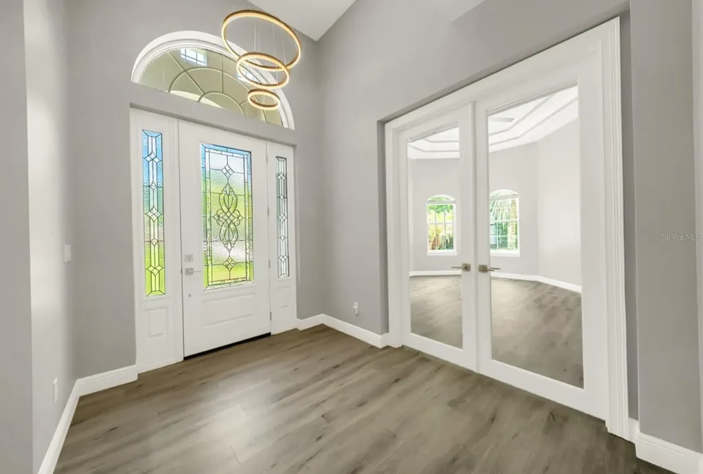 4040 Grand Avenue Deland FL 32720