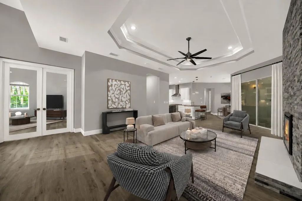 4040 Grand Avenue Deland FL 32720
