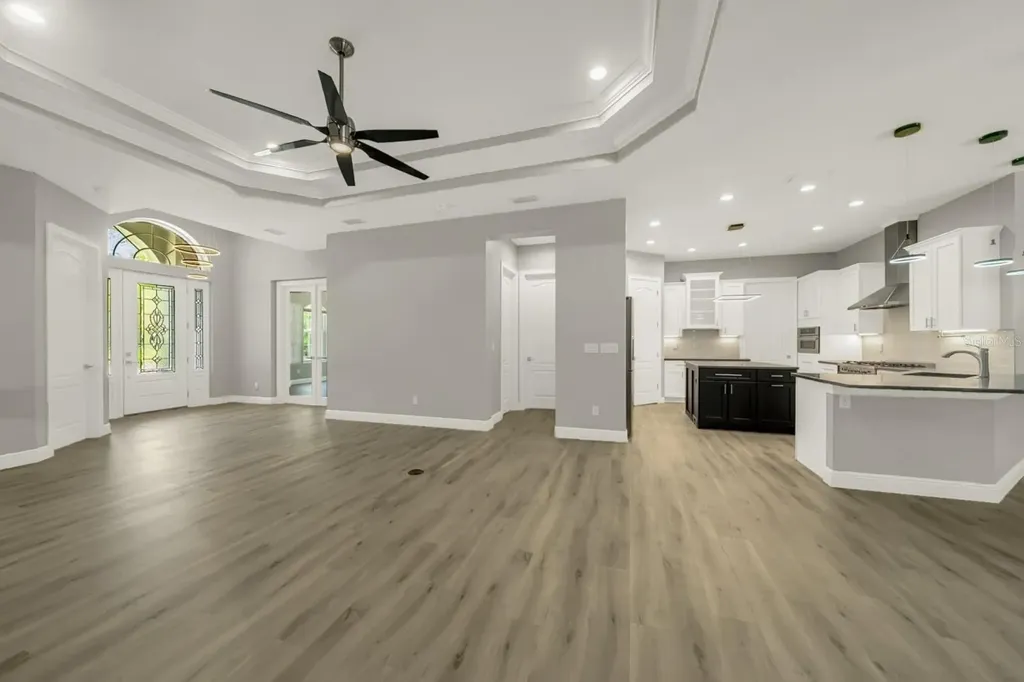 4040 Grand Avenue Deland FL 32720