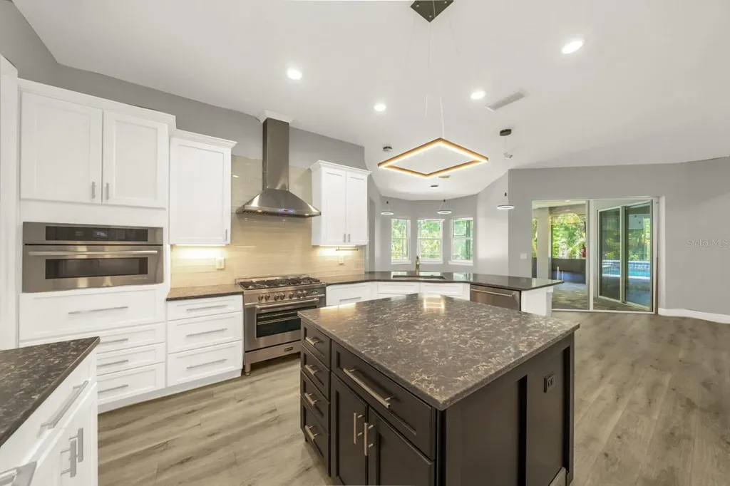 4040 Grand Avenue Deland FL 32720