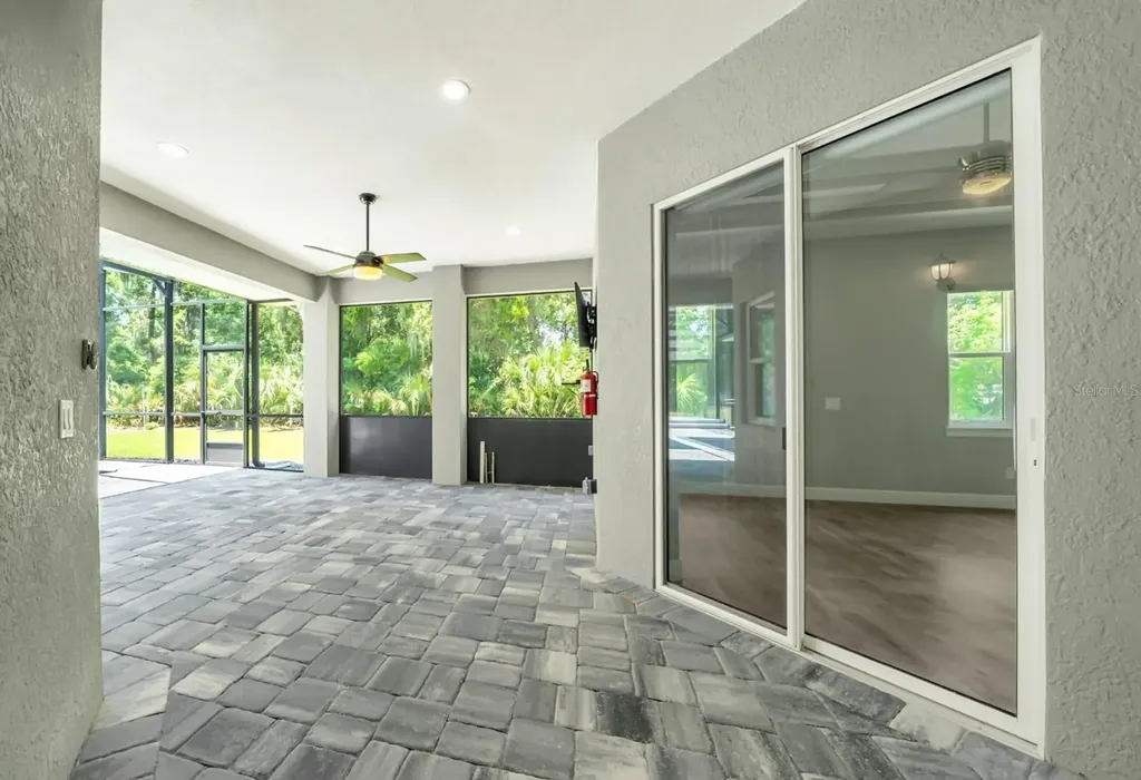 4040 Grand Avenue Deland FL 32720