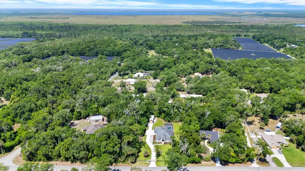 4040 Grand Avenue Deland FL 32720