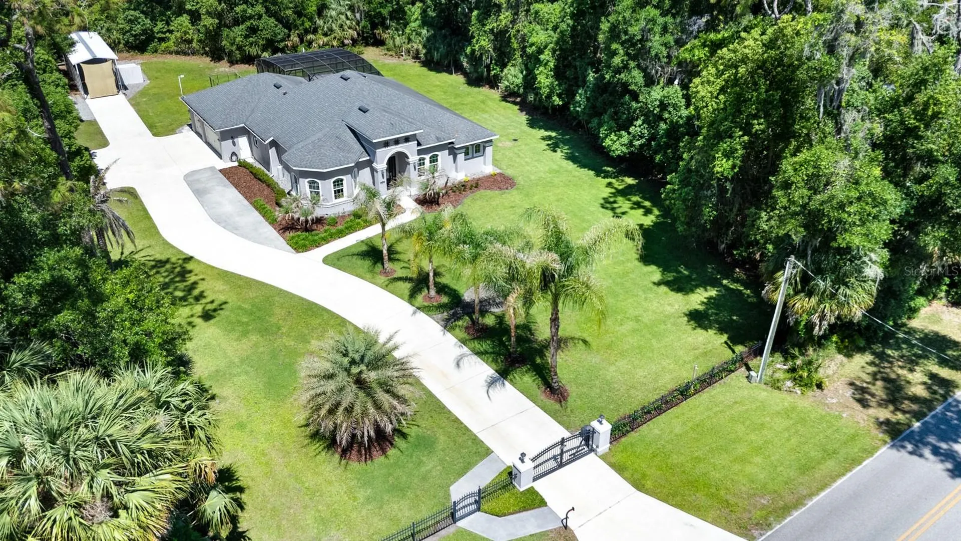 4040 Grand Avenue Deland FL 32720