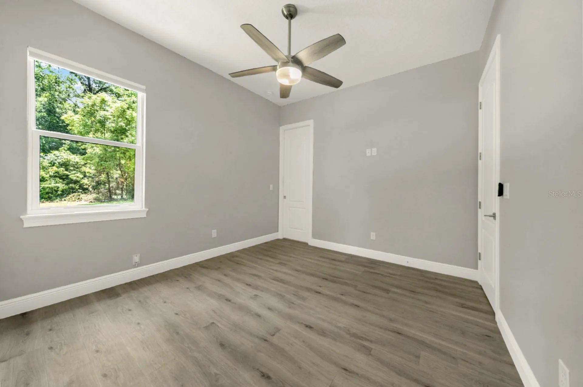 4040 Grand Avenue Deland FL 32720