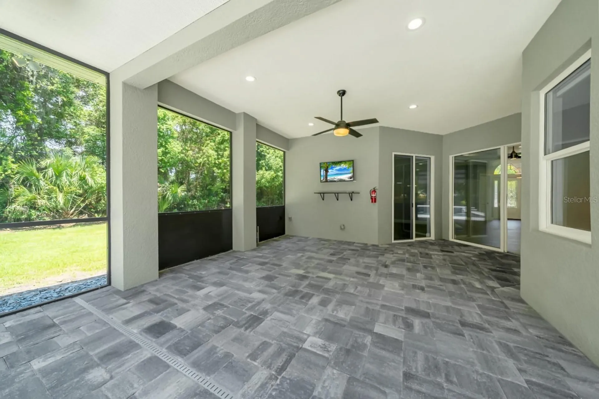 4040 Grand Avenue Deland FL 32720