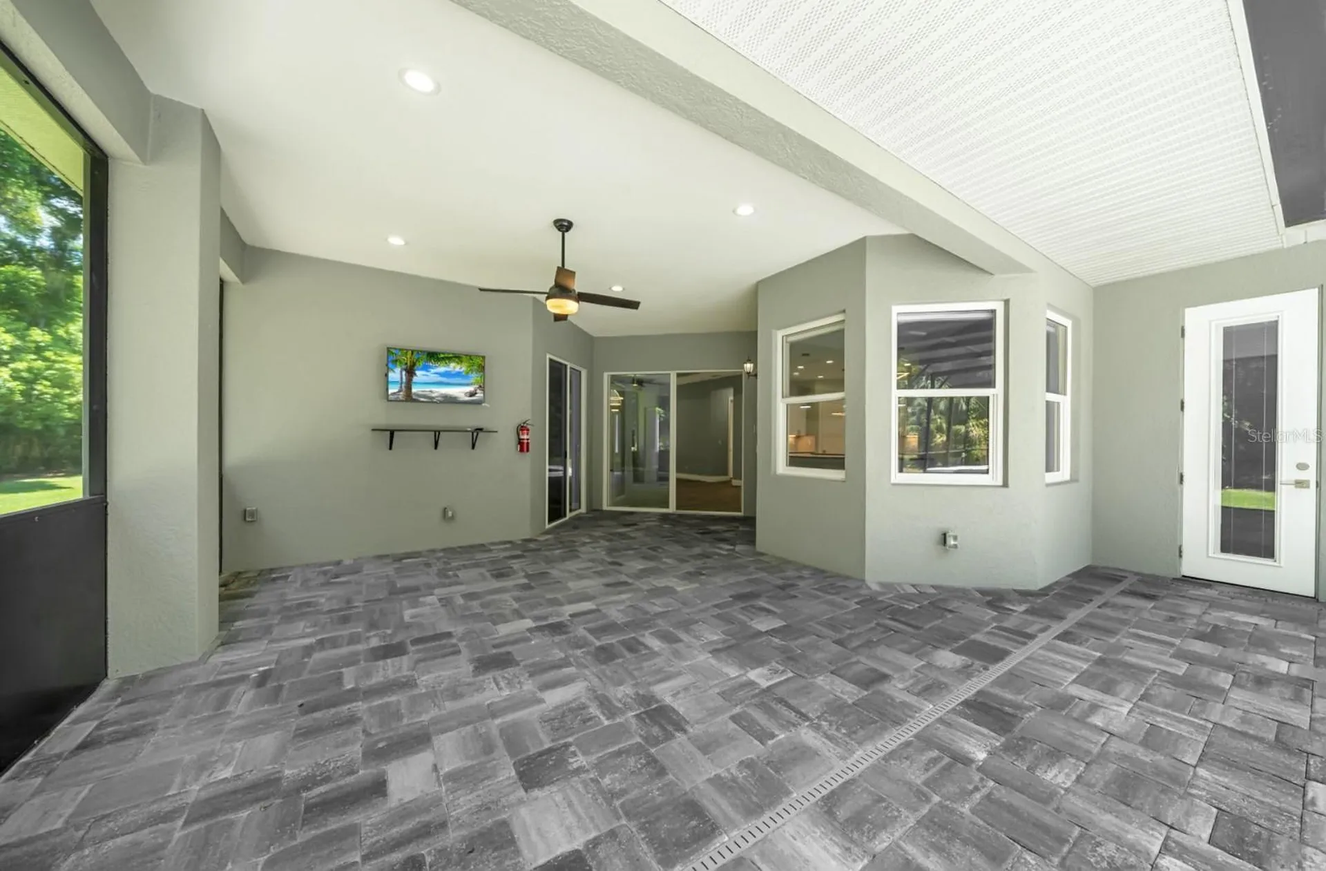 4040 Grand Avenue Deland FL 32720