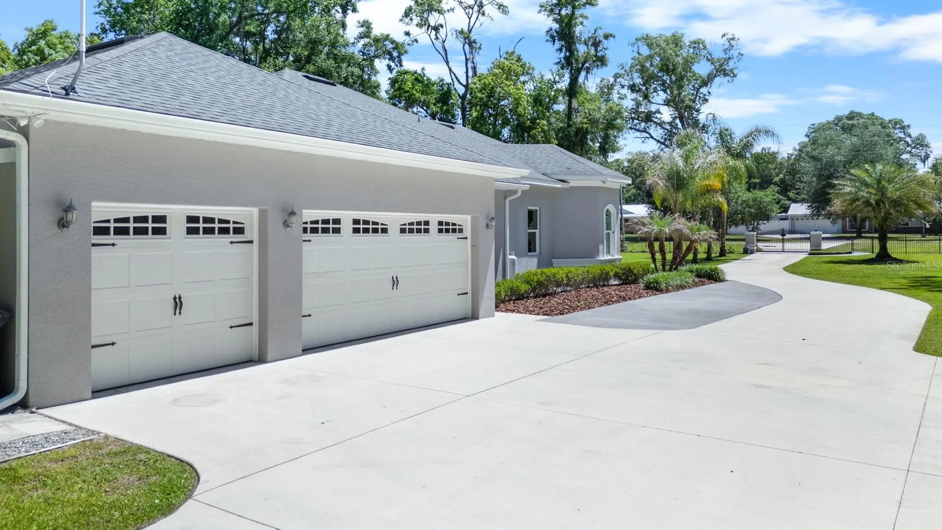 4040 Grand Avenue Deland FL 32720