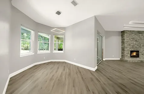 4040 Grand Avenue Deland FL 32720