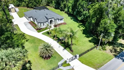 4040 Grand Avenue Deland FL 32720