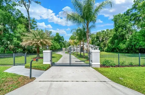 4040 Grand Avenue Deland FL 32720