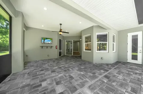 4040 Grand Avenue Deland FL 32720
