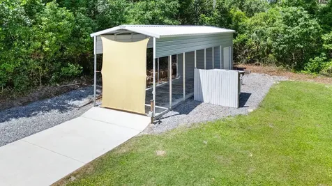 4040 Grand Avenue Deland FL 32720