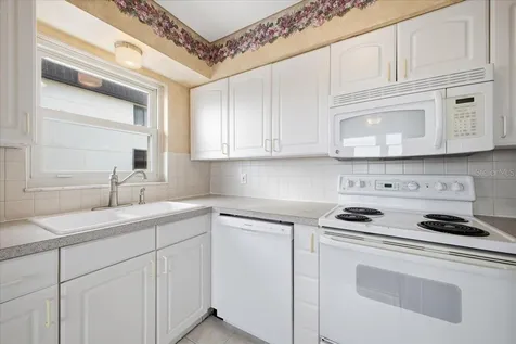 611 Gulf Drive N Bradenton Beach FL 34217
