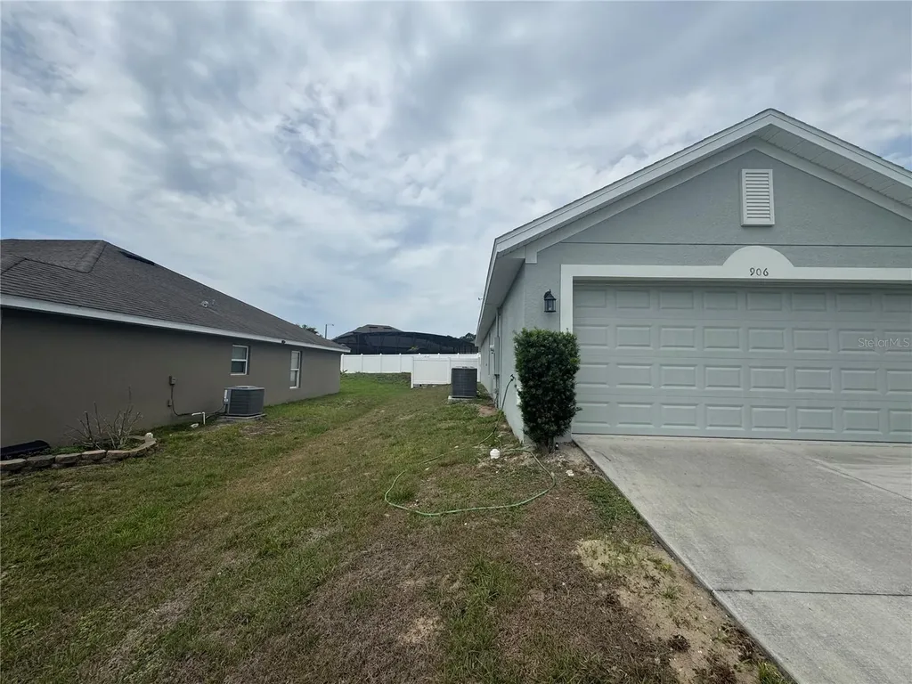 906 Chestnut Drive Fruitland Park FL 34731