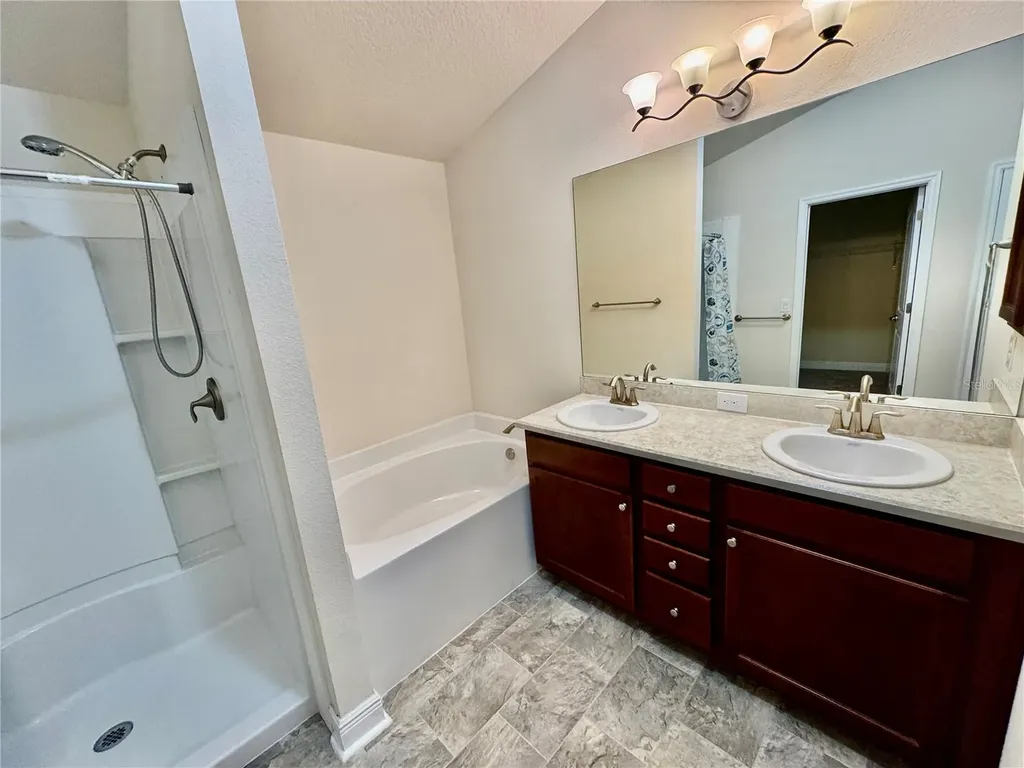 906 Chestnut Drive Fruitland Park FL 34731