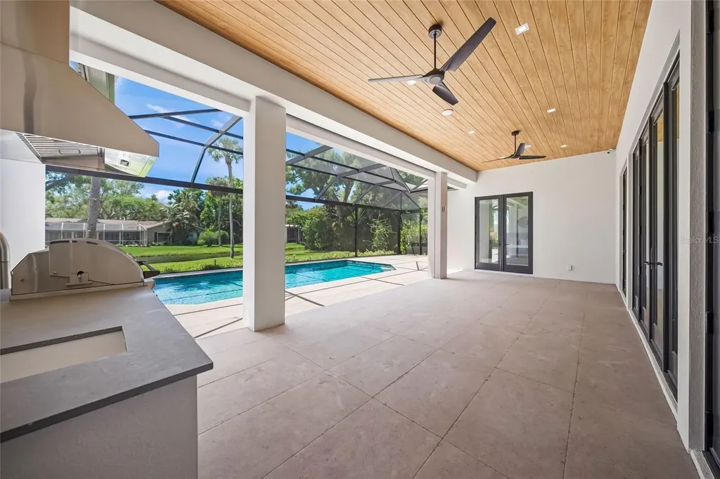 1575 Eastbrook Drive Sarasota FL 34231